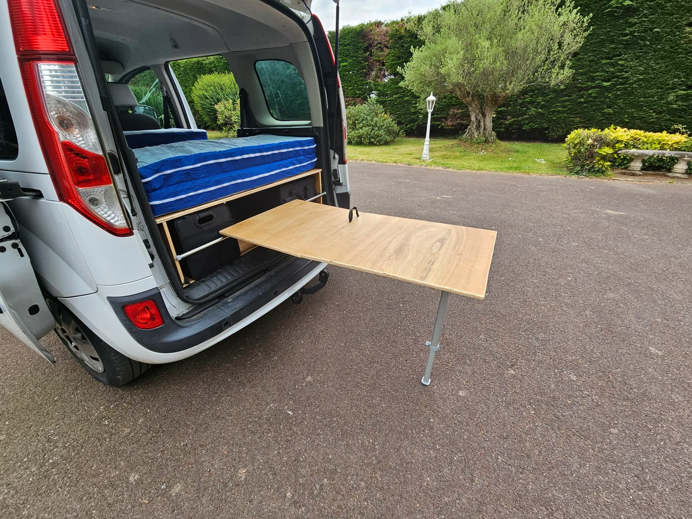 Table extérieure