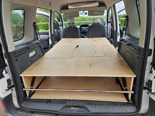 kit de conversion kangoo, vue d'intérieur configuration lit